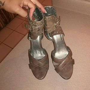 2×15$ in shoe Heels size 10